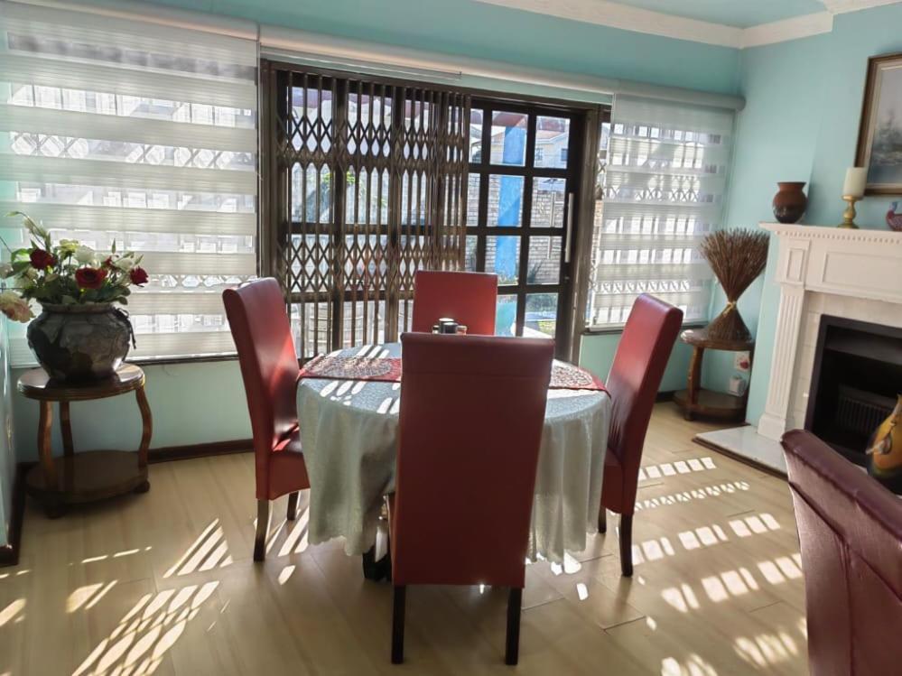 Obaa Sima Guest House Mthatha Bagian luar foto