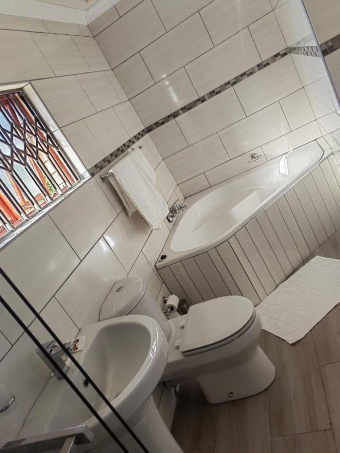 Obaa Sima Guest House Mthatha Bagian luar foto