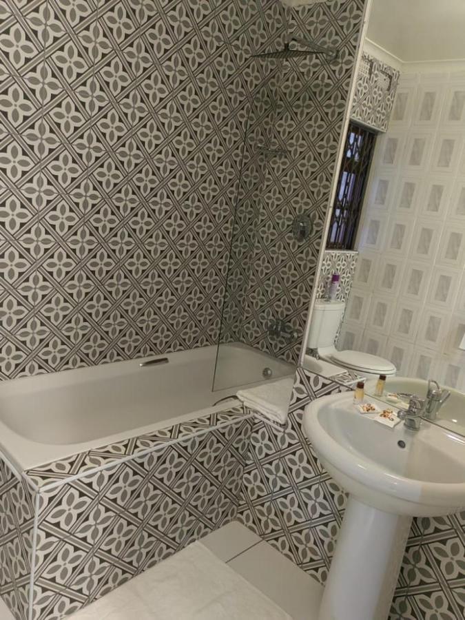 Obaa Sima Guest House Mthatha Bagian luar foto